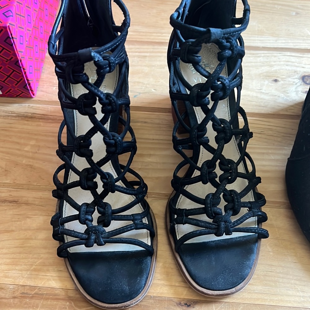 Vince Camuto black sandals